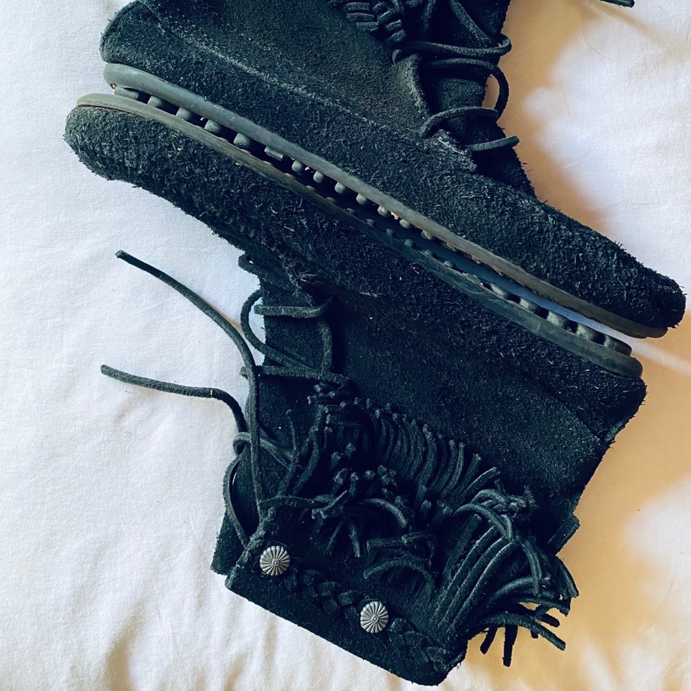 Minnetonka Moccasins Black Boot